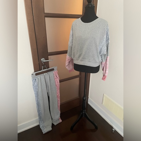 Vintage Havana Gray Boho Sweat Suit with batwing sleeves. Size medium. - Picture 3 of 11